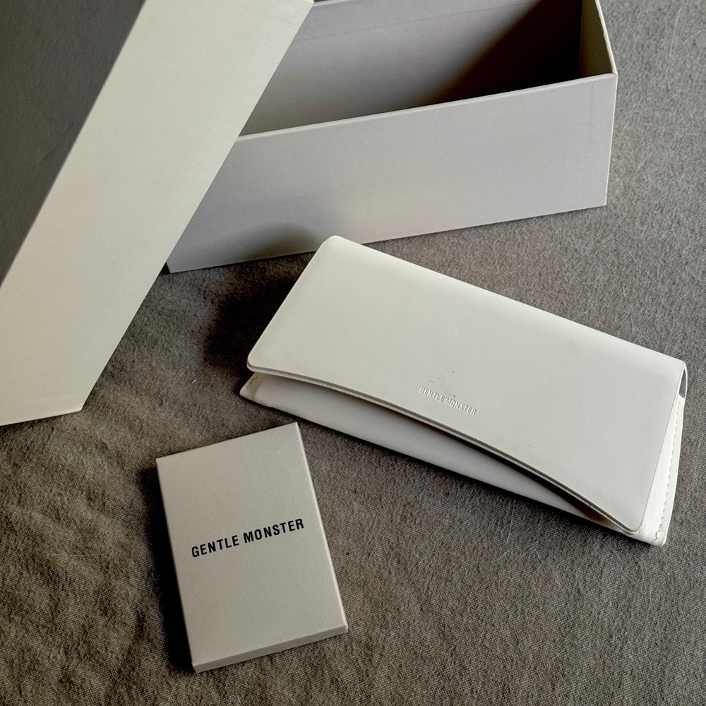 Gentle Monster Sunglasses TAM almost new with case box card - Picture 13 of 16
